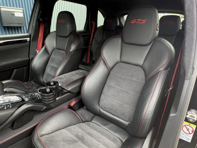 ポルシェ カイエン ＧＴＳ ティプトロニックＳ ４ＷＤ H29年 (近畿) 99