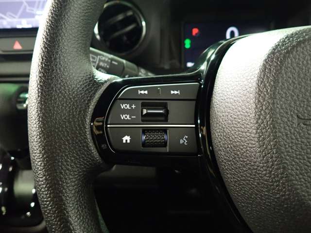 ホンダ Ｎ　ＢＯＸ カスタム ６６０ R8年 () 99