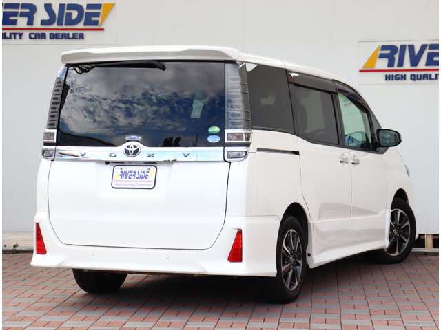 トヨタ ヴォクシー ２．０ ＺＳ 煌ＩＩ R1年 (関東) 99