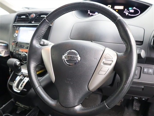 日産 セレナ ２．０ ハイウェイスター Ｓ－ＨＹＢＲＩＤ H26年 (関東) 99