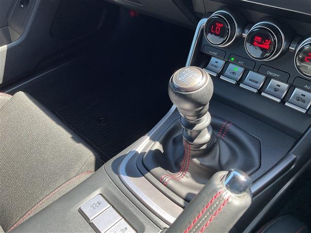 スバル ＢＲＺ ２．４ Ｒ R5年 (東海) 99