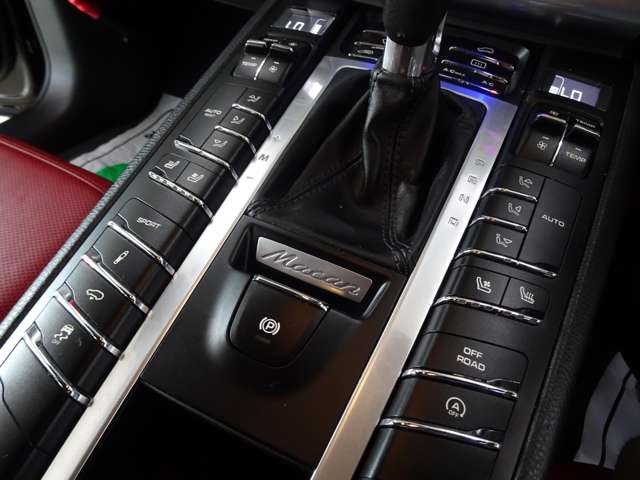 ポルシェ マカン ターボ ＰＤＫ ４ＷＤ H28年 (東海) 99