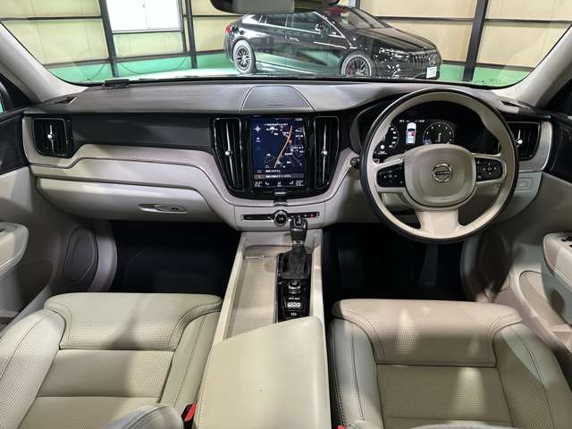 ボルボ ＸＣ６０ Ｔ５ ＡＷＤ インスクリプション ４ＷＤ H30年 (関東) 99