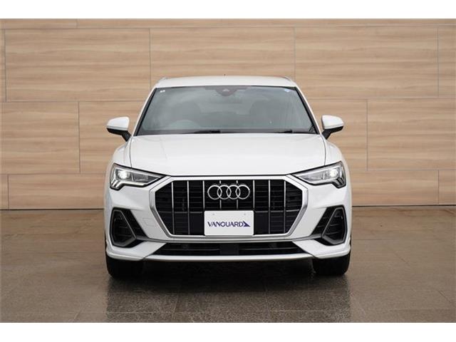 アウディ Ｑ３ ３５　ＴＦＳＩ　Ｓライン R2年 (中国) 99