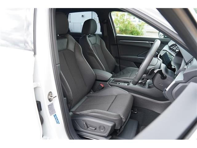 アウディ Ｑ３ ３５　ＴＦＳＩ　Ｓライン R2年 (中国) 99