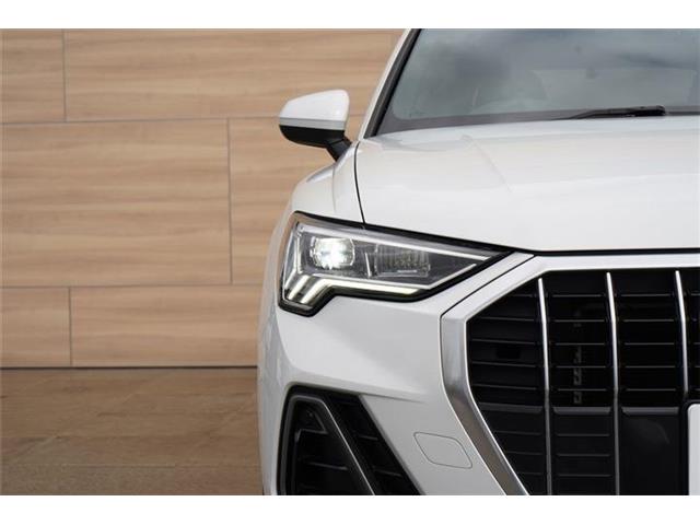 アウディ Ｑ３ ３５　ＴＦＳＩ　Ｓライン R2年 (中国) 99