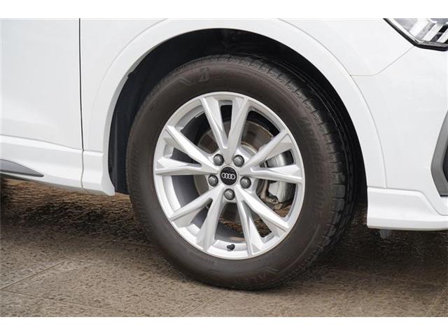 アウディ Ｑ３ ３５　ＴＦＳＩ　Ｓライン R2年 (中国) 99