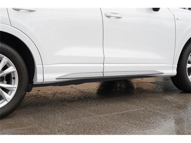 アウディ Ｑ３ ３５　ＴＦＳＩ　Ｓライン R2年 (中国) 99