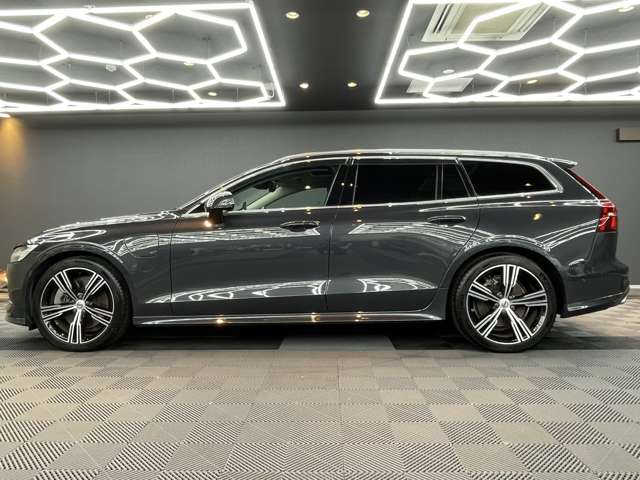 ボルボ Ｖ６０ Ｔ８ ツインエンジン ＡＷＤ インスクリプション ４ＷＤ R2年 (関東) 99