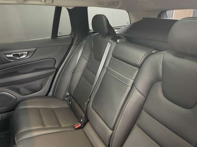 ボルボ Ｖ６０ Ｔ８ ツインエンジン ＡＷＤ インスクリプション ４ＷＤ R2年 (関東) 99