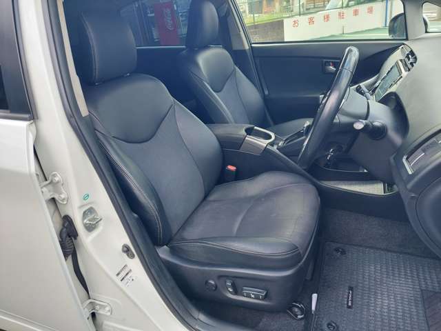 トヨタ プリウス １．８ Ｇ H25年 (近畿) 99
