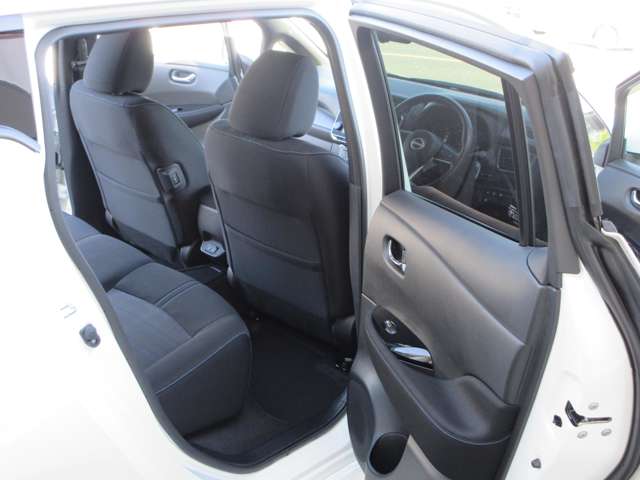 日産 リーフ Ｘ　Ｖセレクション R4年 (近畿) 99