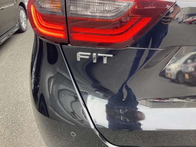 ホンダ フィット １．５ ホーム R5年 (近畿) 99