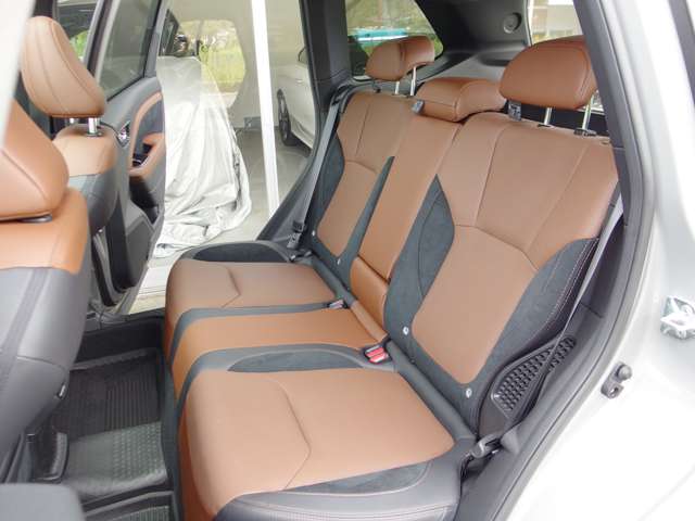 スバル フォレスター　ハイブリッド ２．５ プレミアム Ｓ：ＨＥＶ ＥＸ ４ＷＤ R7年 (東海) 99