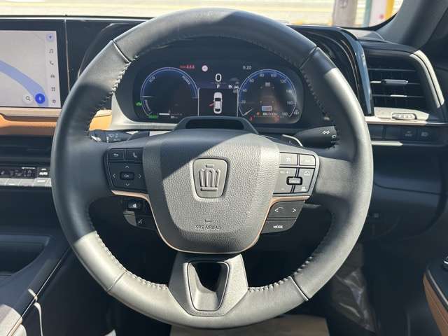 トヨタ クラウン　クロスオーバー　ハイブリッド ２．４ ＲＳ Ｅ－ＦＯＵＲ ＡＤＶＡＮＣＥＤ ４ＷＤ R8年 (東海) 99