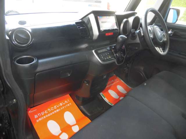 ホンダ Ｎ　ＢＯＸ ６６０ カスタムＧ ターボＡパッケージ H27年 (東海) 99