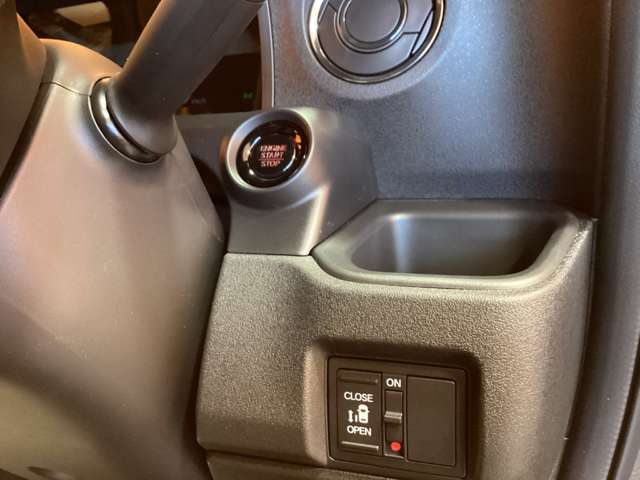 ホンダ Ｎ　ＢＯＸ カスタム ６６０ R7年 (近畿) 99