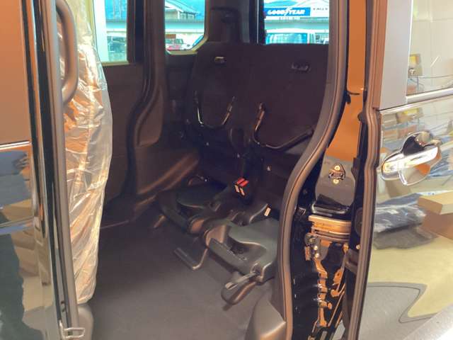 ホンダ Ｎ　ＢＯＸ カスタム ６６０ R7年 (近畿) 99