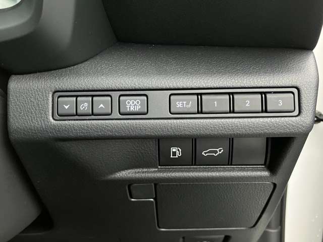 レクサス ＬＢＸ リラックス Ｅ－ＦＯＵＲ ４ＷＤ R7年 () 99