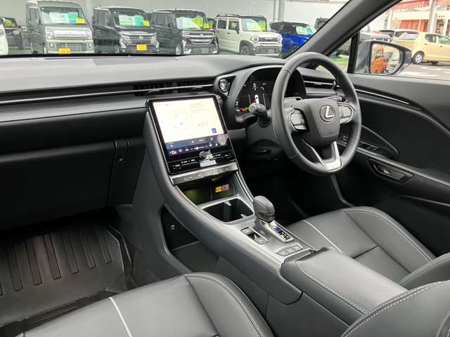レクサス ＬＢＸ リラックス Ｅ－ＦＯＵＲ ４ＷＤ R7年 () 99