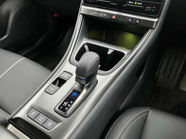 レクサス ＬＢＸ リラックス Ｅ－ＦＯＵＲ ４ＷＤ R7年 () 99