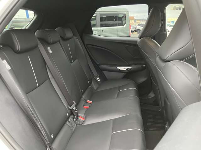 レクサス ＬＢＸ リラックス Ｅ－ＦＯＵＲ ４ＷＤ R7年 () 99