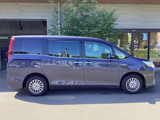 トヨタ エスクァイア　ハイブリッド １．８ ハイブリッド ＧＩ H28年 (東北) 99