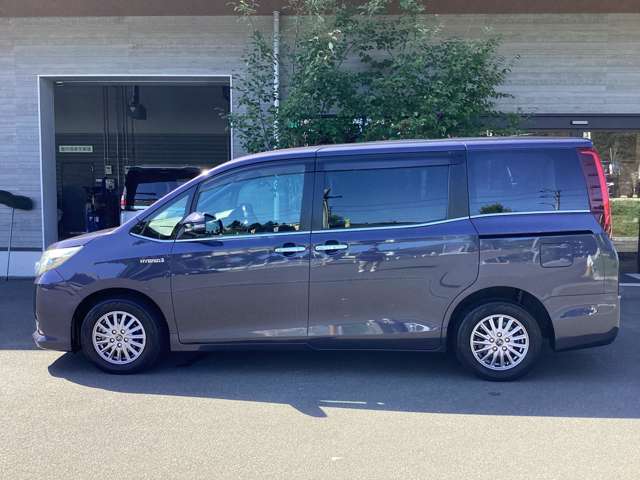 トヨタ エスクァイア　ハイブリッド １．８ ハイブリッド ＧＩ H28年 (東北) 99