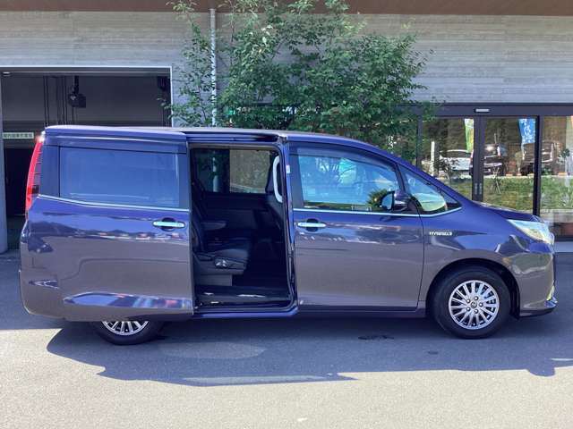 トヨタ エスクァイア　ハイブリッド １．８ ハイブリッド ＧＩ H28年 (東北) 99