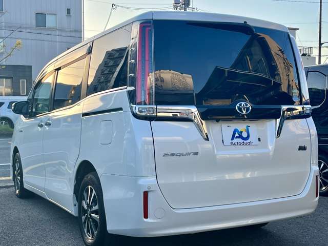 トヨタ エスクァイア　ハイブリッド １．８ ハイブリッド ＧＩ H29年 (近畿) 99