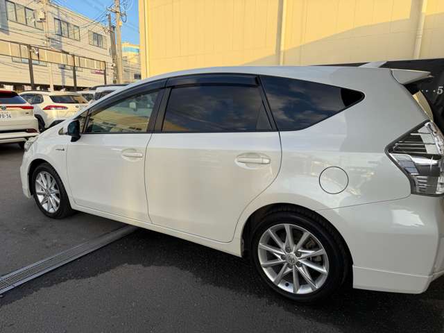 トヨタ プリウスΑ １．８ Ｇ ツーリングセレクション H26年 (近畿) 99