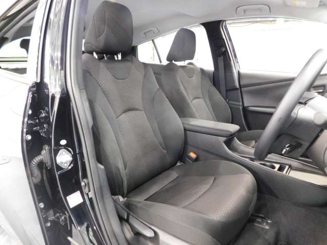 トヨタ プリウス １．８ Ｓ R1年 () 99