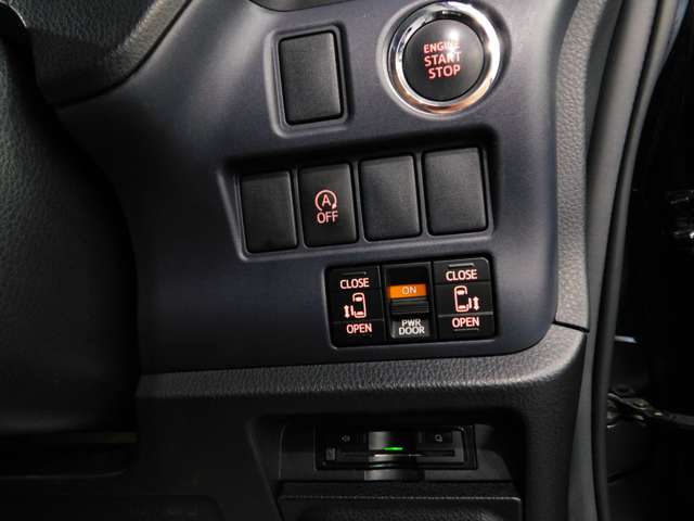 トヨタ ノア ２．０ ＳＩ H26年 () 99