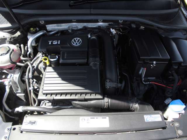 フォルクスワーゲン パサートヴァリアント ＴＳＩ　ハイライン H29年 (近畿) 99