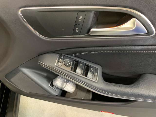 メルセデスベンツ ＧＬＡクラス ＧＬＡ１８０ H30年 () 99