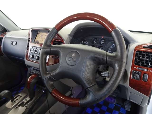 三菱 パジェロ ３．５ ロング スーパーエクシード ４ＷＤ H15年 () 99