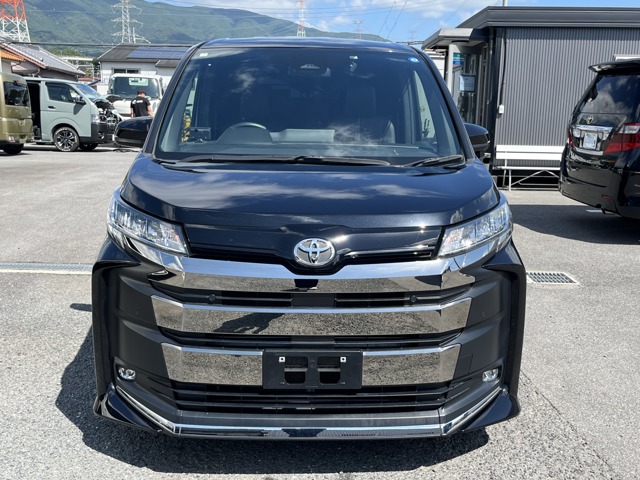 トヨタ ノア ２．０ Ｓ－Ｚ R5年 (近畿) 99