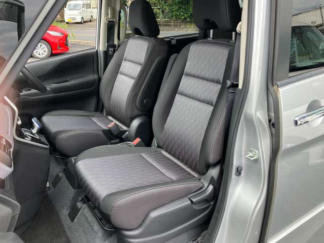 日産 セレナ １．２ Ｅ－ＰＯＷＥＲ ハイウェイスター Ｖ R1年 (関東) 99