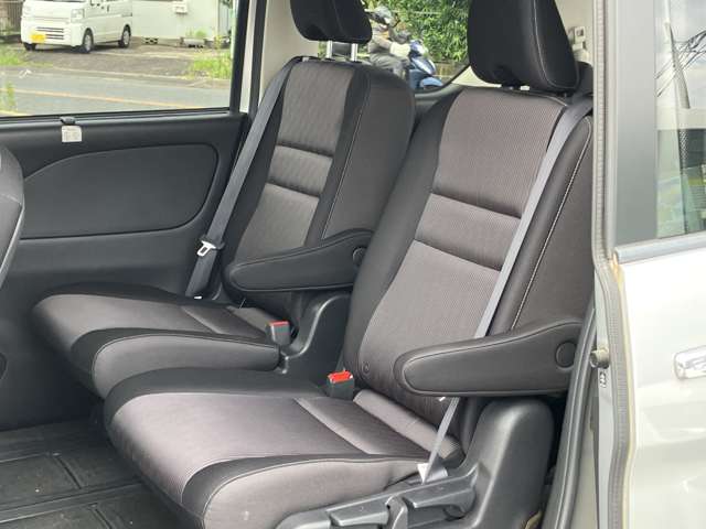 日産 セレナ １．２ Ｅ－ＰＯＷＥＲ ハイウェイスター Ｖ R1年 (関東) 99