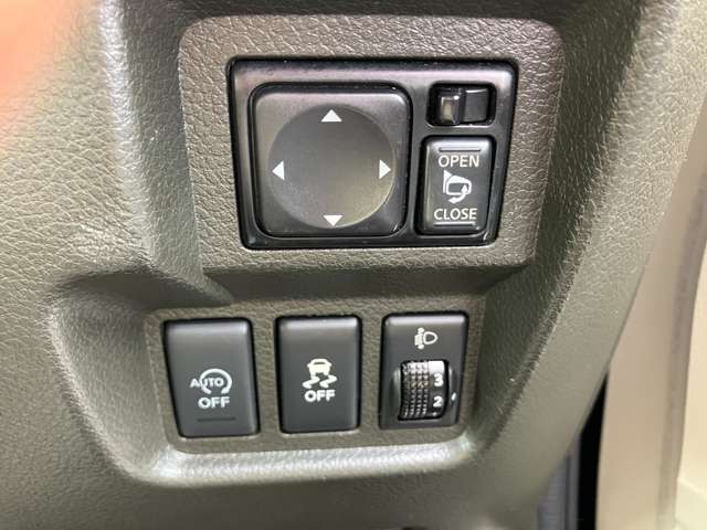 日産 キューブ １．５ アクシス H27年 (関東) 99