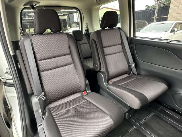 日産 セレナ １．２ Ｅ－ＰＯＷＥＲ ハイウェイスター Ｖ R1年 (関東) 99