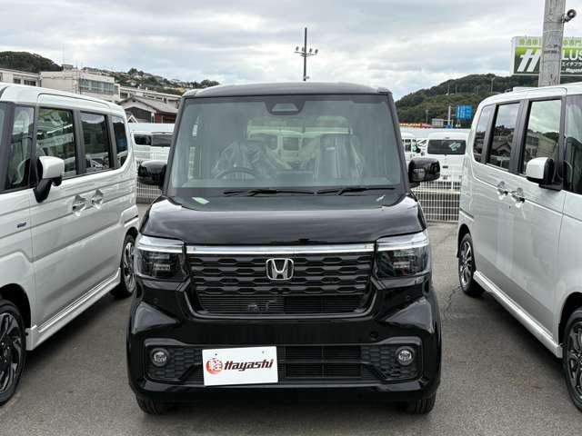 ホンダ Ｎ　ＢＯＸ カスタム ６６０ ブラック スタイル R8年 () 99