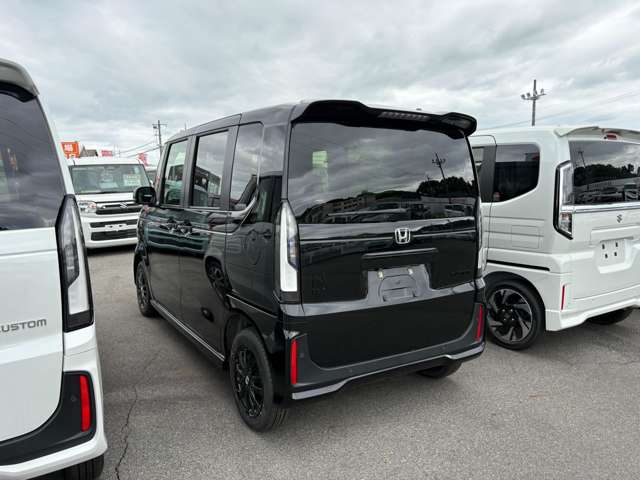 ホンダ Ｎ　ＢＯＸ カスタム ６６０ ブラック スタイル R8年 () 99