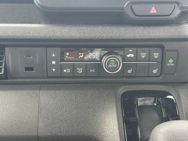 ホンダ Ｎ　ＢＯＸ カスタム ６６０ ターボ コーディネートスタイル モノトーン R8年 (東海) 99