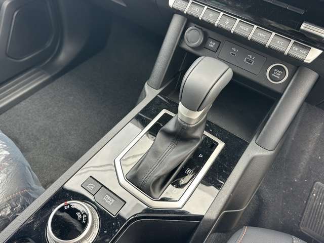 三菱 トライトン ２．４ ＧＳＲ ディーゼルターボ ４ＷＤ R7年 (東海) 99