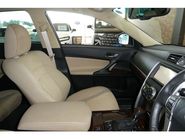トヨタ マークＸ ２．５ プレミアム ＦＯＵＲ ４ＷＤ H27年 () 99