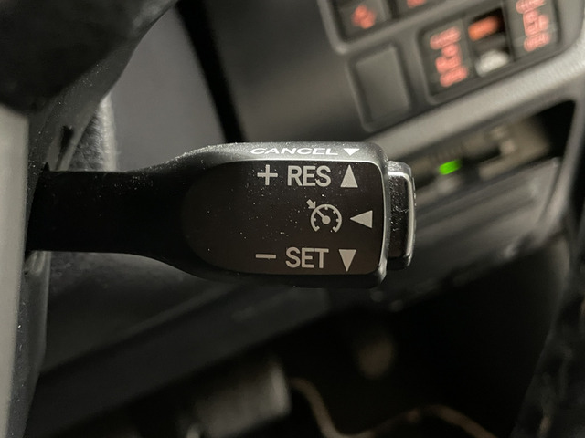 トヨタ ヴォクシー ２．０ ＺＳ 煌ＩＩＩ R2年 () 99