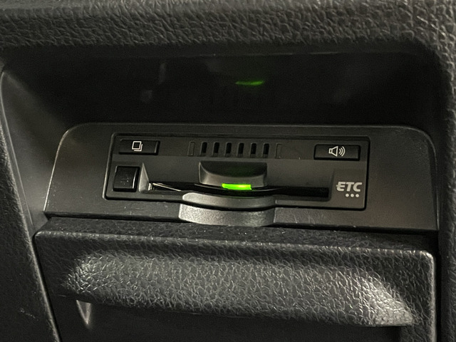 トヨタ ヴォクシー ２．０ ＺＳ 煌ＩＩＩ R2年 () 99