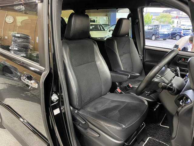 トヨタ ヴォクシー ２．０ ＺＳ 煌ＩＩＩ R2年 () 99