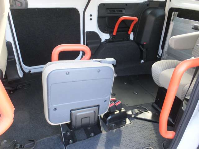 日産 ＮＶ２００バネットバン １．６ チェアキャブ 車イス２名仕様 R1年 (近畿) 99